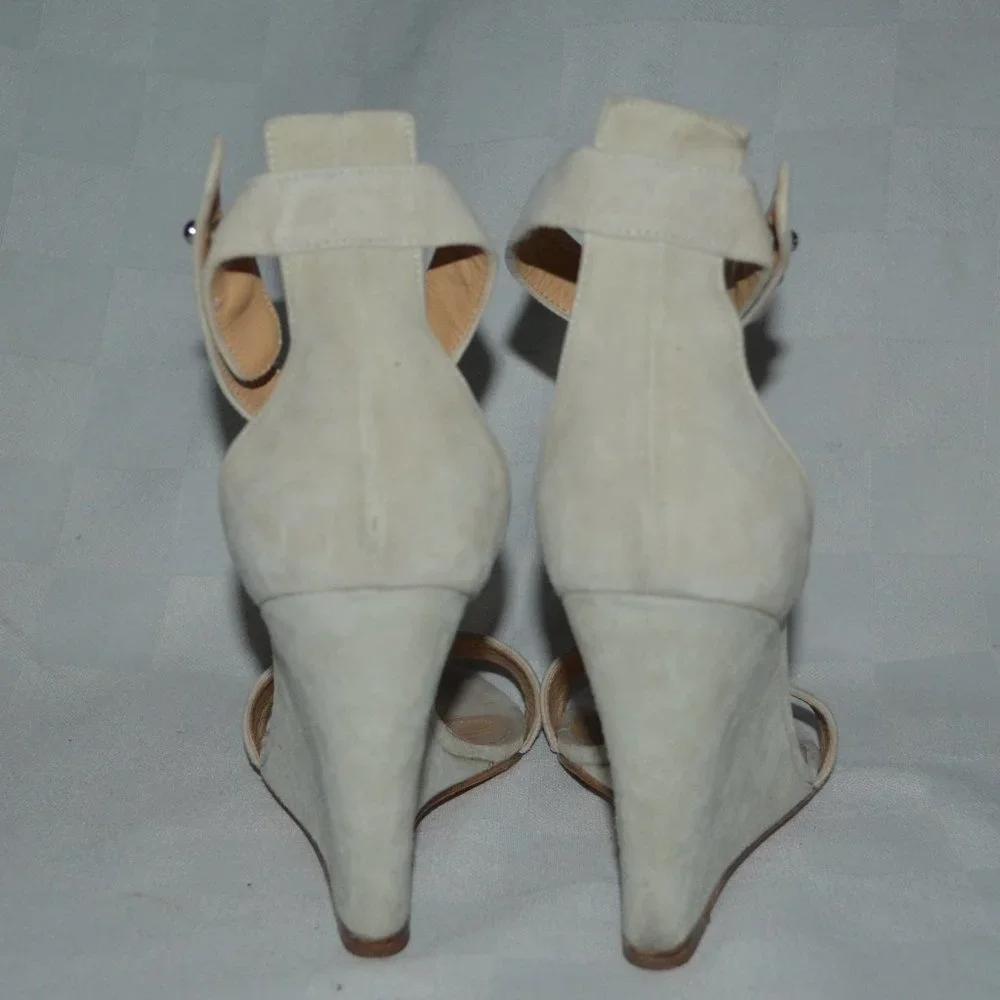 37.5 7 Hotel Particulier Beige Suede Wedges